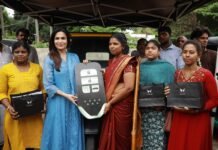 நாகர்கோவிலில் சமூக நலத்திட்ட உதவிகளை வழங்கினார் சௌந்தர்யா ரஜினிகாந்த்